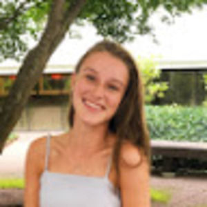 Meet your Posher, Caroline